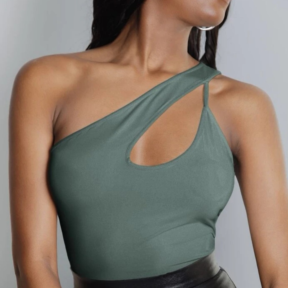 One Shoulder Green Keyhole Top - Size Large 🧚🏽